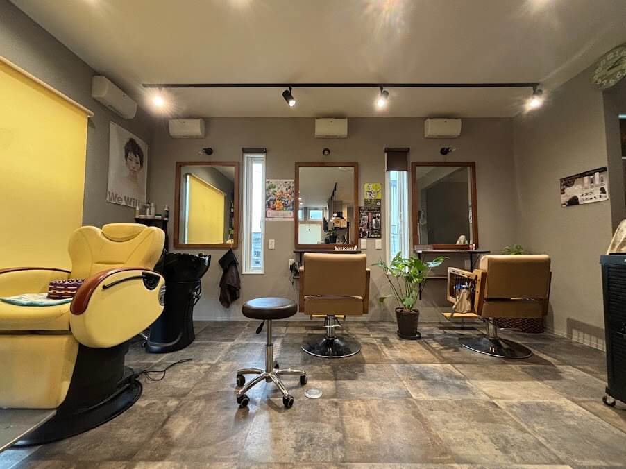 美容室「VOTANY ONE」の店内