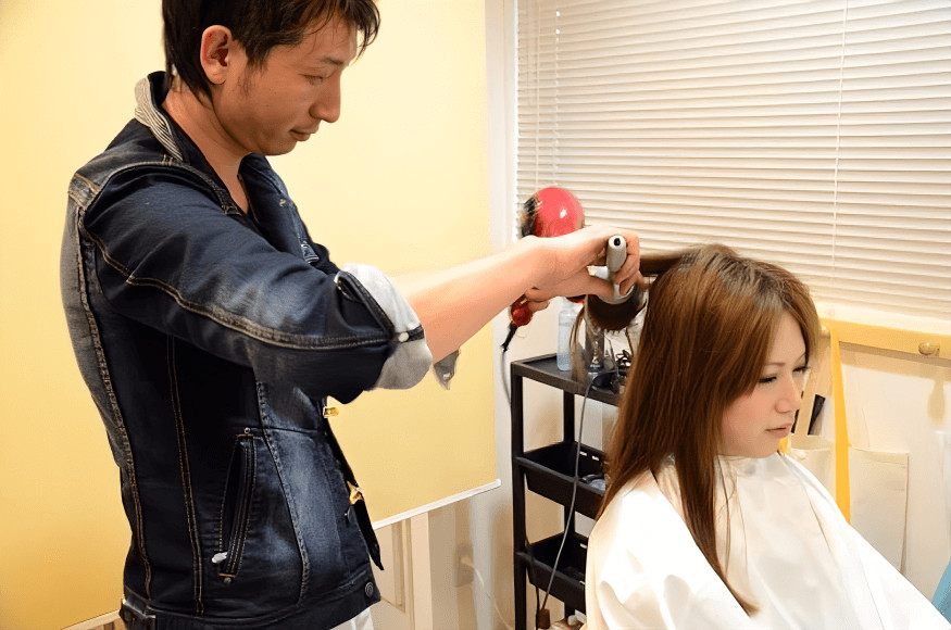 美容室「VOTANY ONE」の代表者